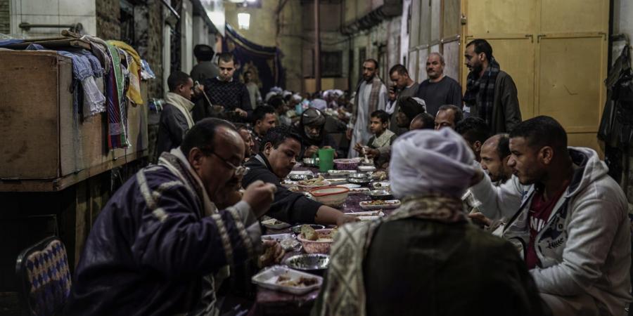 بالبلدي: مصور يوثق جانبًا مخفيًا لحفلات الزفاف الشعبية في صعيد مصر