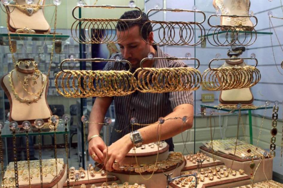 الذهب تحت ضغوط… هل الوقت مناسب للشراء في مصر؟