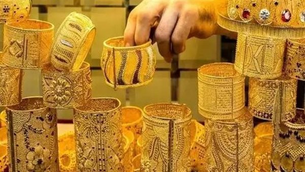 أسعار الذهب في الإمارات اليوم الثلاثاء تتراجع مع ضغوط الدولار وتوقعات الفائدة