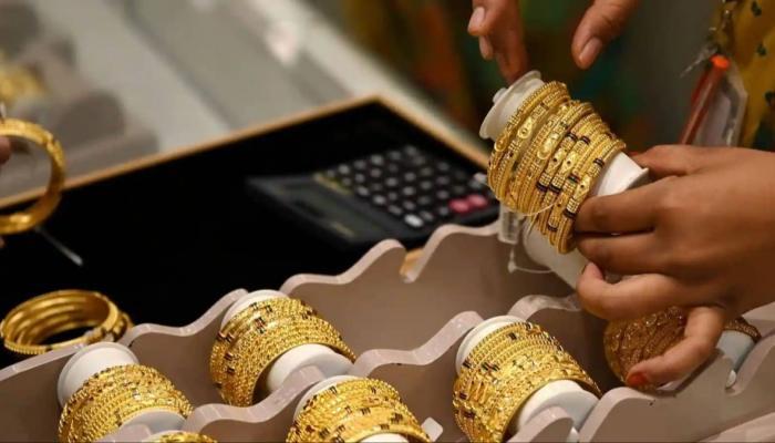 سعر الذهب اليوم عيار 21 الآن 2026 في مصر.. سقوط حر مستمر