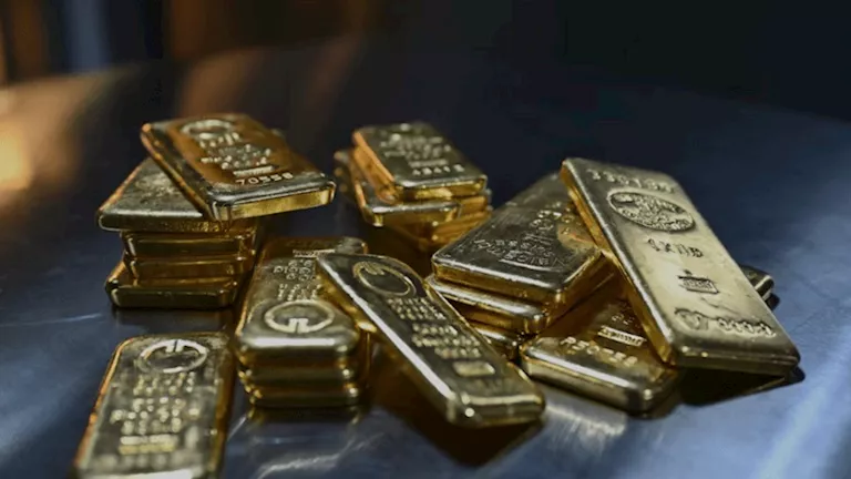 بعد هبوطه لأدنى مستوى في 7 أشهر.. هل تنقذ البنوك المركزية الذهب؟