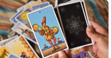 5 أبراج تنتظرها مفاجآت عاطفية فى النصف الثانى من العام.. أنت منهم؟