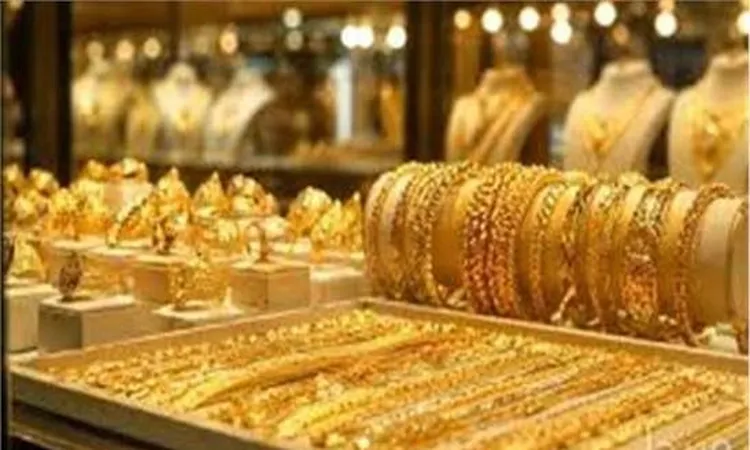 الذهب يتماسك عند 6025 جنيهًا وعيار 21 يرتفع 5 جنيهات