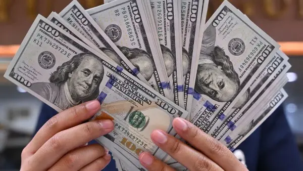 استقرار أسعار الدولار في مصر اليوم تزامنا مع الإجازة الأسبوعية للبنوك