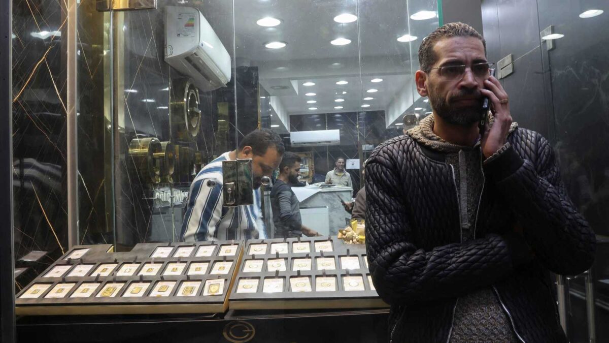 هبوط أسعار الذهب في مصر.. «عيار 21» يسجل 6050 جنيهاً بضغط عالمي