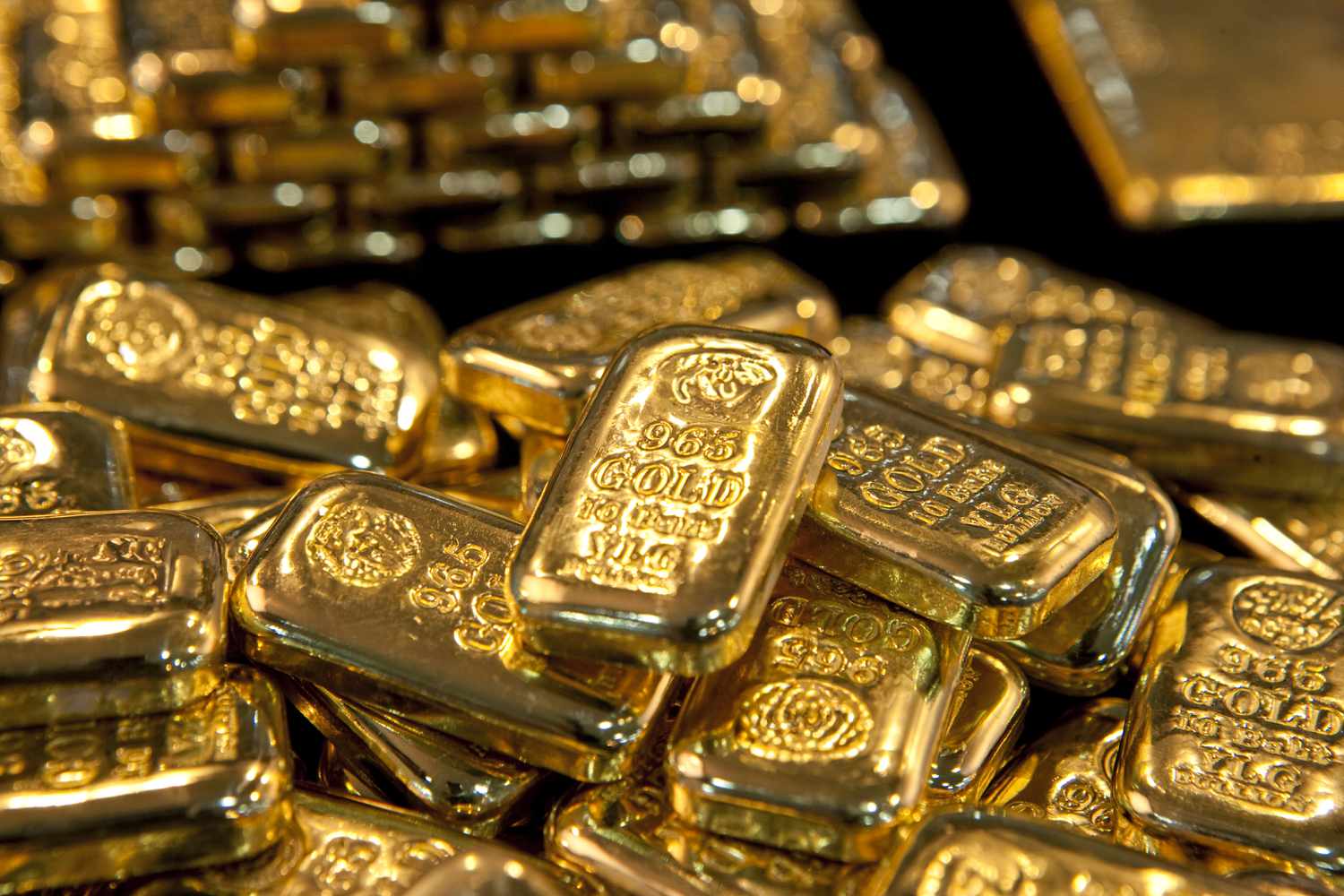 سعر الذهب اليوم في السعودية ومصر اليوم الإثنين.. كم سجل عيار 21؟