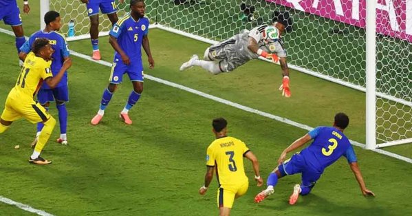 جريدة البلاد | 15 تصدياً تمنح كوراساو أولى نقاطها في تاريخ كأس العالم أمام الإكوادور