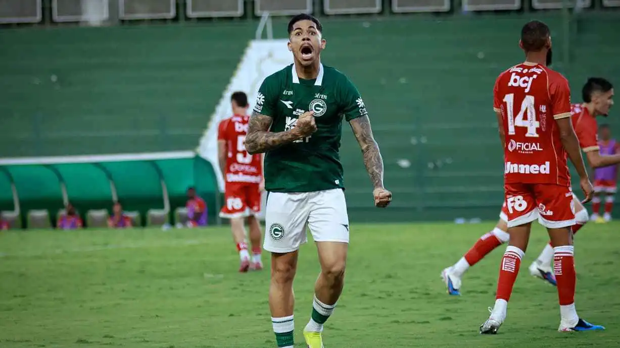 “خليفة الغنام”.. النصر يتحرك لضم صخرة دفاعية من الدوري البرازيلي – كورة بريك