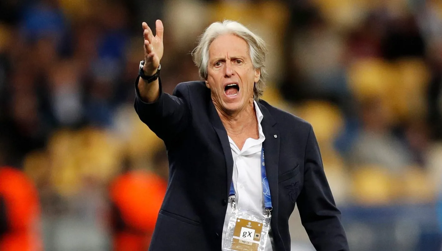 زلزال التدريب في الدوري السعودي: تحليل لرحيل جيسوس المرتقب وتوهج شاموسكا مع التعاون
