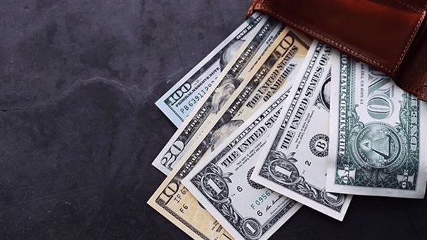 سعر صرف الدولار في البنوك المصرية اليوم الجمعة (آخر تحديث)