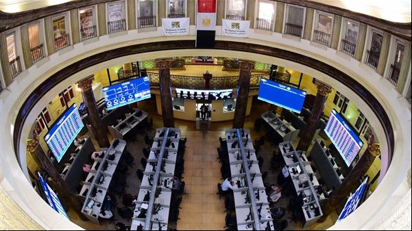 عوائد تصل إلى 19.5%.. هل تسحب الشهادات البنكية الجديدة السيولة من البورصة المصرية؟