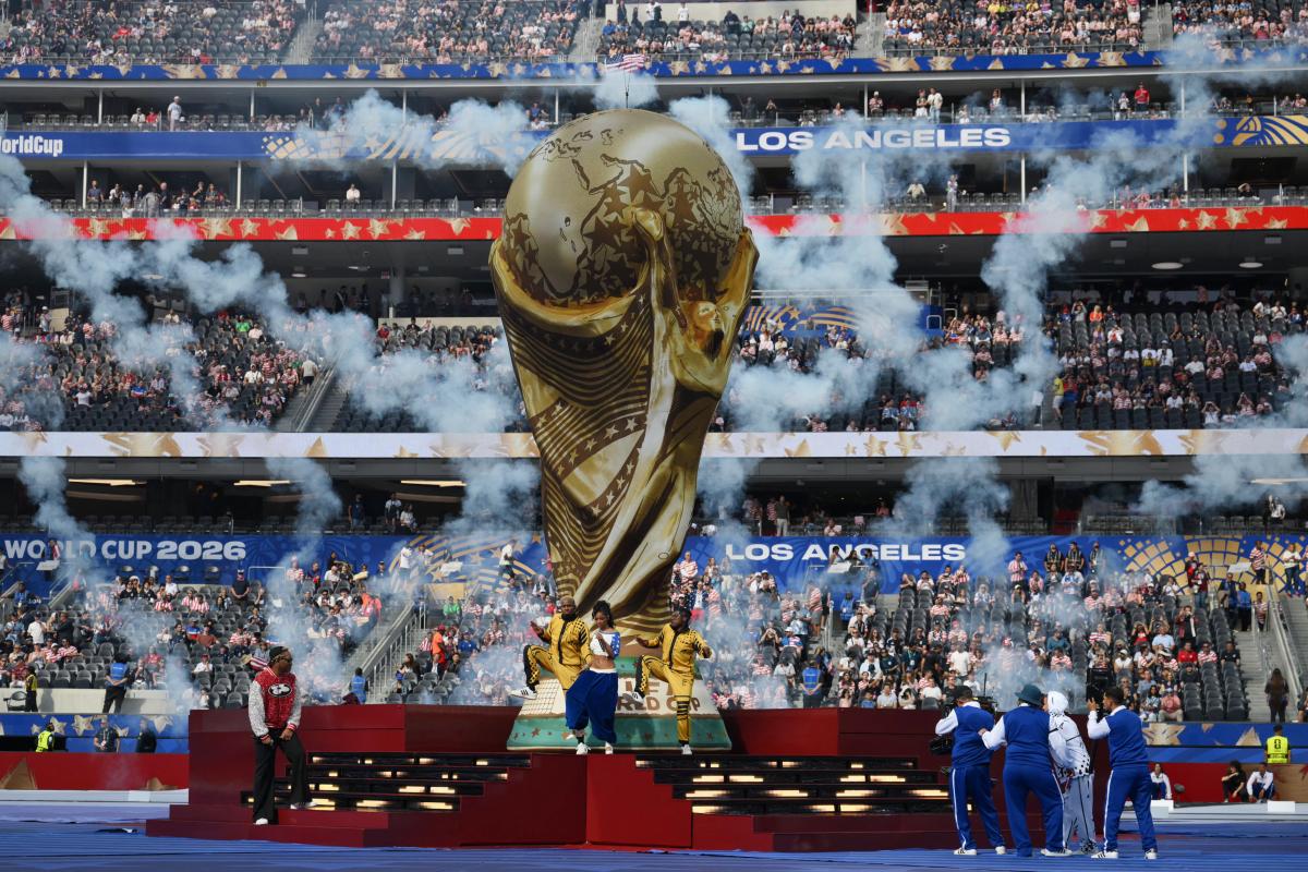 قبل كأس العالم والملايين.. ماذا كانت وظائف نجوم الكرة قبل الشهرة؟