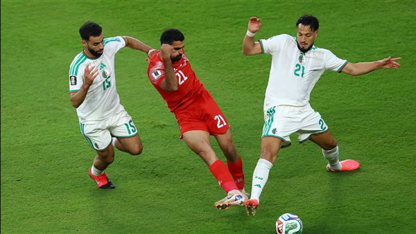 ماذا فعل منتخب الأردن في غرفة الملابس بعد الخسارة من الجزائر بكأس العالم 2026؟