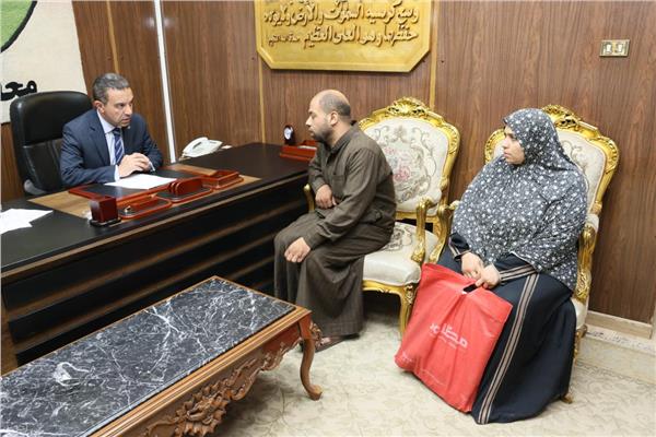 محافظ المنوفية يأمر بصرف مساعدات مالية لحالات الإنسانية