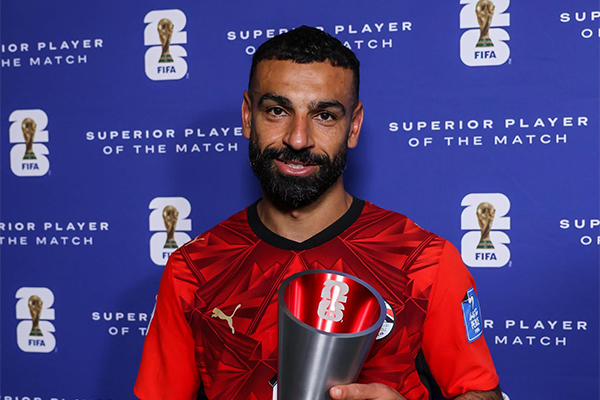 محمد صلاح بعد جائزة رجل مباراة نيوزيلندا: «نأمل في مواصلة كتابة التاريخ.. وعلينا الاستمتاع بما حققناه اليوم»