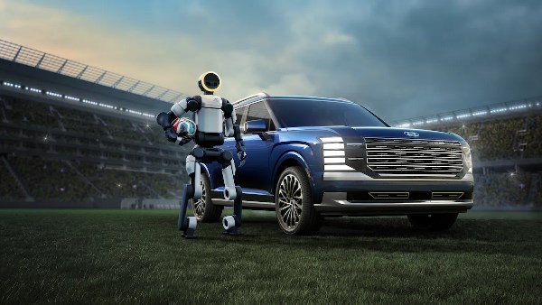 مع كأس العالم.. روبوت هيونداي البشري يبهر العالم بمهارات كرة قدم احترافية