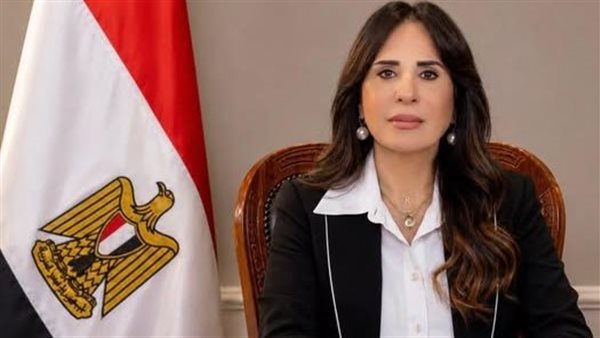 وزيرة الإسكان توجه بتسريع تنفيذ الحي اللاتيني وأبراج مارينا وتشغيل 10 محطات شحن كهربائي