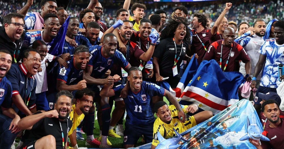 يوميات كأس العالم 27 يونيو: الرأس الأخضر تكتب قصة خيالية، في انتظار استمرار تألق ميسي ورونالدو.