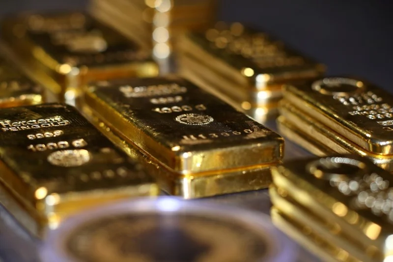 ارتفاع قوي في أسعار الذهب مع انطلاق مؤشر الدولار عقب بيانات أمريكية مفاجئة