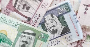 «تذبذب الريال السعودي أمام الجنيه المصري اليوم الإثنين» سعر العملة يرافق تحركات السوق المالية