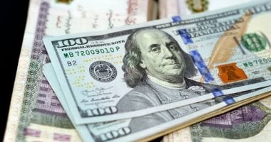 انخفاض الجنيه مقابل ارتفاع سعر الدولار في ختام تعاملات الأحد