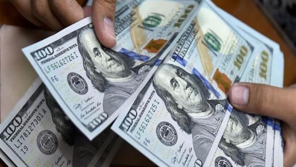 تراجع سعر الدولار في مصر اليوم الثلاثاء وسط استقرار الأسواق