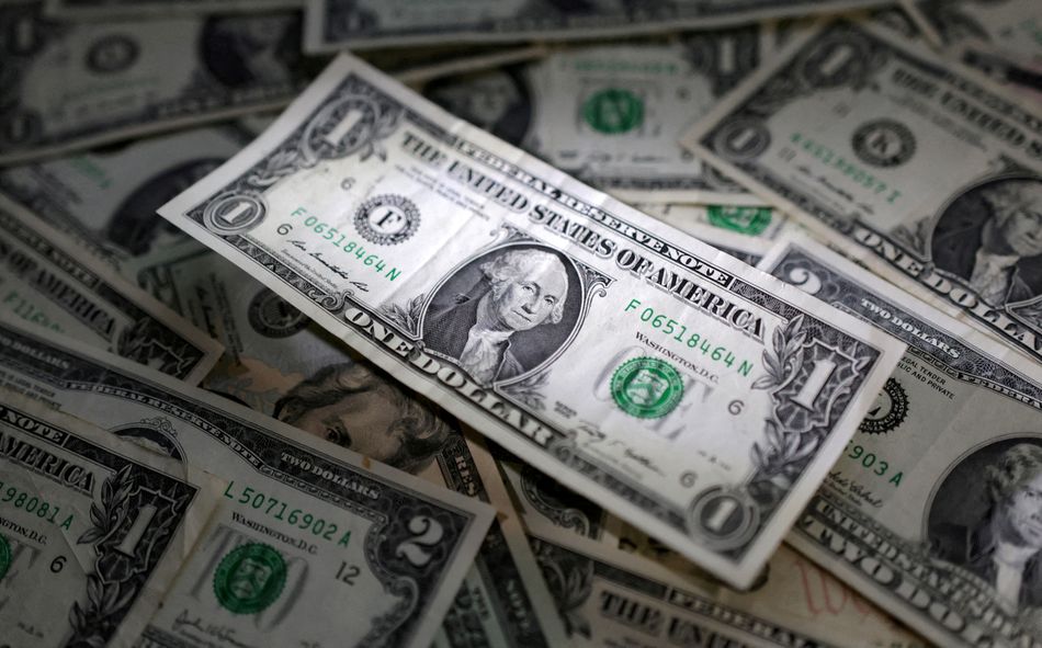 تراجع طفيف في سعر الدولار أمام الجنيه المصري
