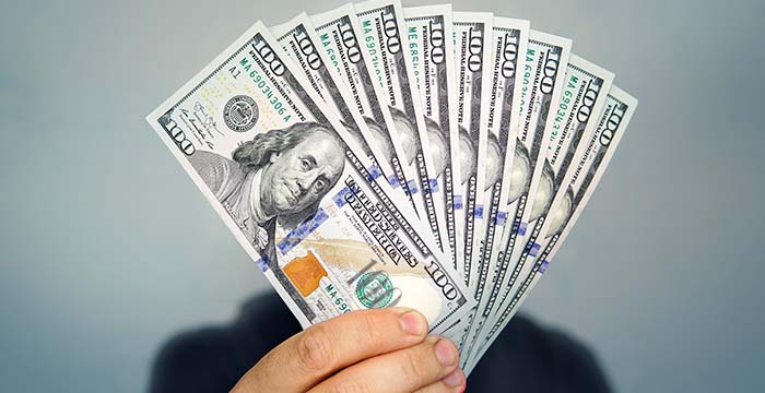 سعر الدولار مقابل الجنيه في البنوك بنهاية تعاملات الثلاثاء
